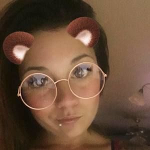 Meet your Posher, Catherine